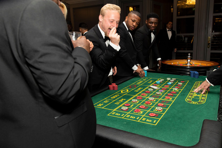 Roulette table rental